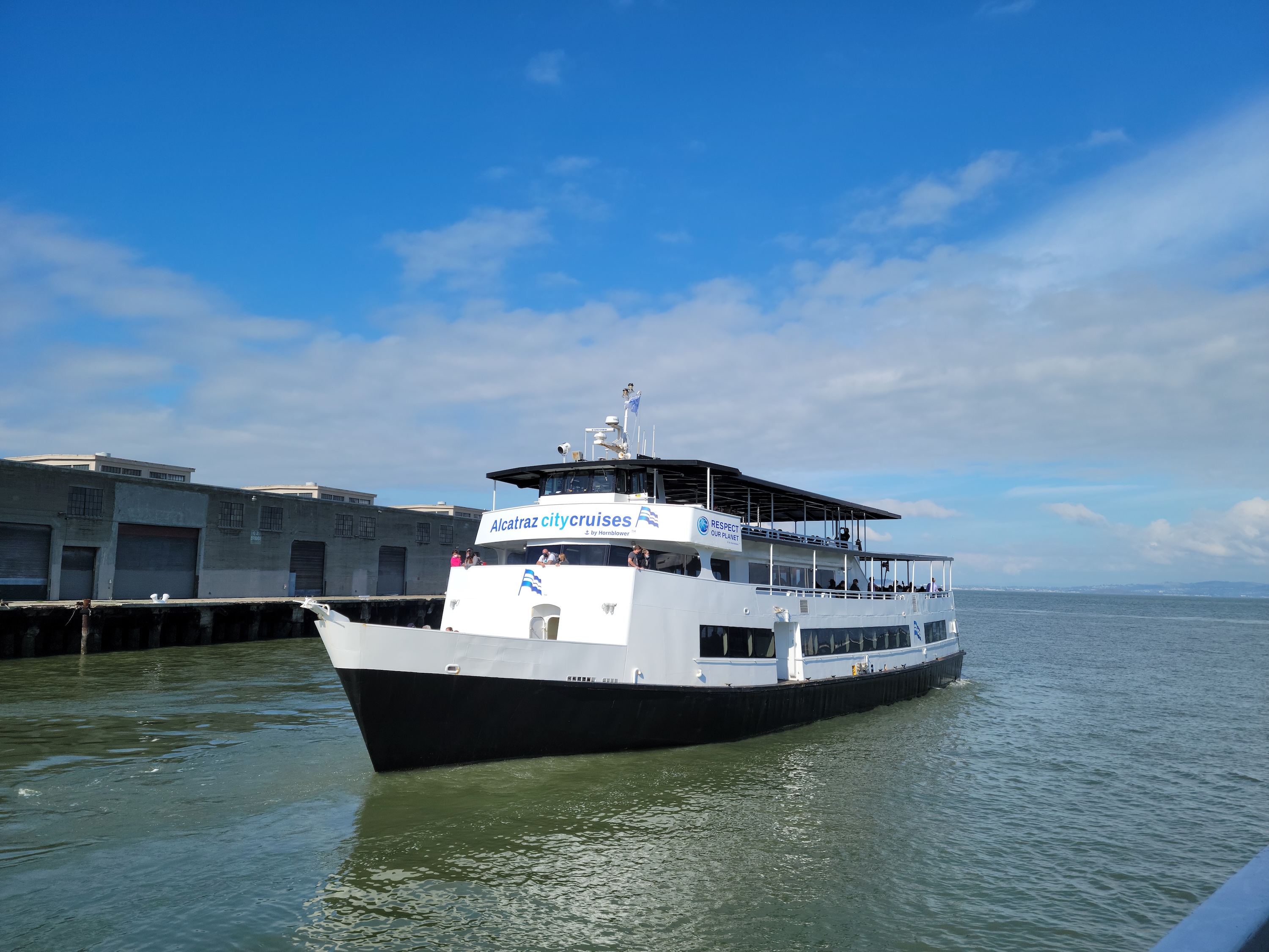 Explore Alcatraz Island with Alcatraz City Cruises 
