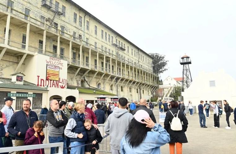 Best Time to Avoid Crowds